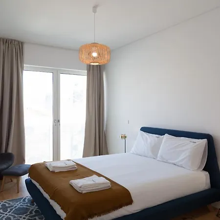 Апартаменты Flh Cais Sodre Design Flat